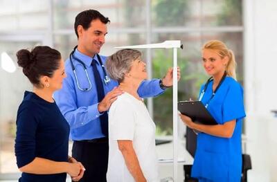 هشدار به افراد بالای ۵۰ سال؛ این اشتباهات غذایی ممکن است به سلامت شما آسیب بزند