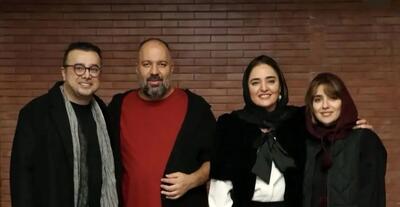  قاب مشترک هنرمندان در سالن نمایش؛ وقتی کمند امیرسلیمانی و علی اوجی مهمان تئاتر می‌شوند!