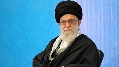  فیلم / موسیقی و آهنگی که رهبری انقلاب را در این اتاق نگه داشت / بازدید 10 دقیقه ای رهبری به 50 دقیقه ختم شد +ویدیو