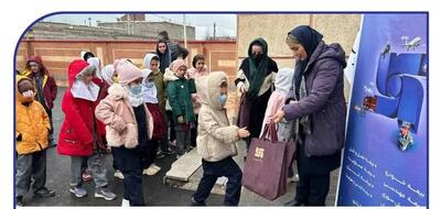  ترویج فرهنگ بیمه با حضور بیمه سرمد در مدارس اردبیل
