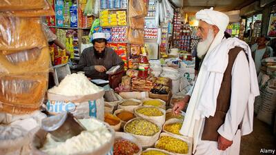 طالبان، بیکاری و فقر؛‌‌ترکیبی که زندگی مردم افغانستان را تهدید می‌کند/ کاهش قدرت خرید مردم حتی در موارد ضروری/ گزارش شفقنا افغانستان