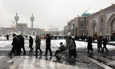 آمادگی کامل حرم مطهر امام رضا (ع) برای بارش‌های آخر هفته (۲۶ آذر ۱۴۰۴)