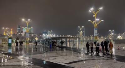  گزارش خبرنگار SNNTV از آغاز بارش باران در مشهد +فیلم
