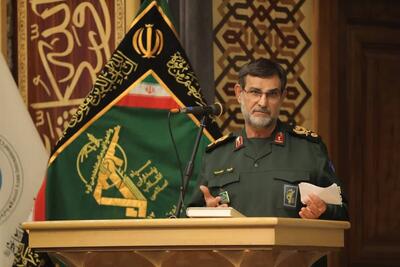 دریادار تنگسیری: هیچ‌گاه نیروی دریایی نامتقارن را کنار نگذاشتیم