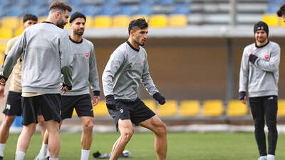 علی علیپور و یک حاشیه مانیکوری؛ تمرکز روی زمین یا بیرون از آن؟! / عکس