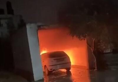 عربده‌کشی شهرک‌نشینان صهیونیست و به ‌آتش کشیدن خودروهای فلسطینیان فیلم - تسنیم