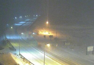 بارش برف محور شهمیرزاد به فولادمحله را مسدود کرد - تسنیم