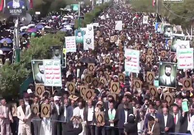 دانشجویان یمنی اهانت‌های مکرر آمریکایی صهیونیستی به قرآن را محکوم کردند - تسنیم