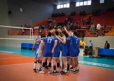 استقلالی‌ها شعار حیا کن رها کن سر دادند!