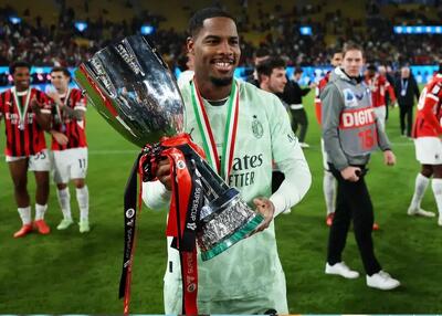 ما میلان هستیم و اولین جام فصل را می‌گیریم