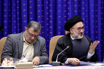 روایت ابطحی از جلسه جمعی از نخبگان و شخصیت‌های برجسته سیاسی با پزشکیان