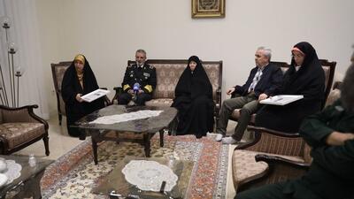 اعطای درجه سپهبدی شهید باقری به خانواده ایشان