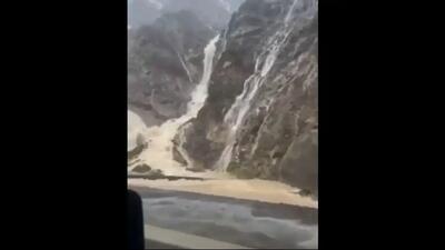  طغیان سیلاب از ارتفاعات حاجی‌آباد هرمزگان (فیلم)