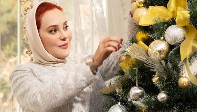 استایل زمستانی و درخشان «آرام جعفری»؛ پیشواز کریسمس با تم نقره‌ای (عکس)