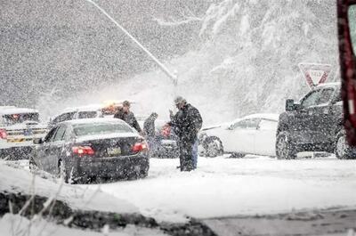 پلیس راه: بارش برف در جاده های کشور؛ زنجیر چرخ الزامی است