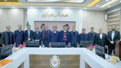 نجارزاده در نشست با نمایندگان استان مرکزی در مجلس مطرح کرد: بانک ملی آماده کمک به توسعه صنعت کشور با بومی سازی محصولات است/ مصمم به حمایت از فعالان اقتصادی هستیم