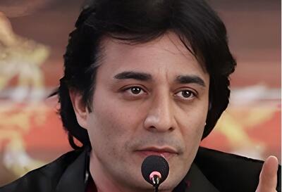  عکس زیرخاکی بازیگر نون‌خ با مرحوم حمید طالقانی