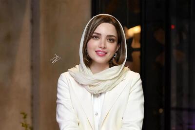  نگاه روز |تیپ و استایل بهنوش طباطبایی ,هر روز متحول‌تر از دیروز!,