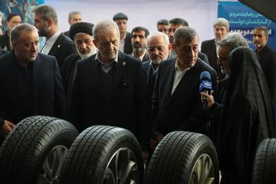  بازدید دکتر پزشکیان از نمایشگاه فرصت‌های اقتصادی خراسان جنوبی