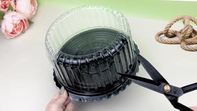  ظروف پلاستیکی کیک را دور نیندازید، راه های هوشمندانه برای استفاده مجدد از آنها !