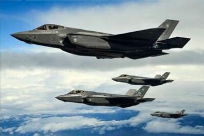  5 هواپیماهای نظامی آمریکا به پرواز درآمدند/ ونزوئلا و آمریکا وارد جنگ شدند؟