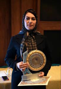 مهندس ضرغام‌زاده، مدیرعامل شرکت صنایع غذایی پدیدار، نشان عالی «مدیر سال» را دریافت کرد