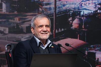 پزشکیان: وقتی نماینده بودم، راحت می‌گشتم و اعتراض می‌کردم، هزینه نداشت؛ در مجلس هم راحت قدم می‌زدم