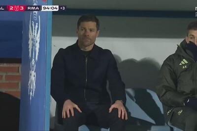 استرس بالایی که ژابی آلونسو در بازی مقابل تیم ناشناخته داشت