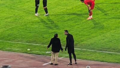 اعتراض خداداد عزیزی به صحنه مشکوک به پنالتی برای تراکتور