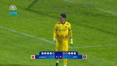 پیام نیازمند ضربه پنالتی فرشاد فرجی را مهار کرد