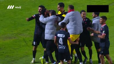 گل اول پرسپولیس به تراکتور (کنعانی زادگان در دقیقه 96)