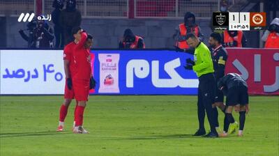 کارت زرد دوم و اخراج محمد نادری مقابل پرسپولیس