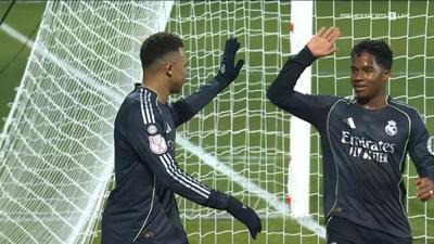 گل دوم رئال مادرید به تالاورا (گل به خودی)