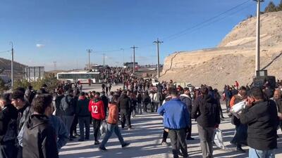 ازدحام در گیت‌ها و مسیرهای ورودی به ورزشگاه یادگار امام (ره) تبریز