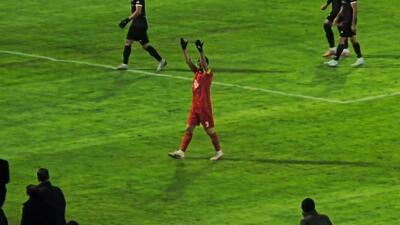 اعتراض شجاع خلیل‌زاده به هواداران تراکتور به دلیل توهین به افشین پیروانی