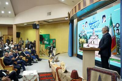 منیت جامعه را به سمت دیکتاتوری و مسیرهایی می‌برد که نباید ببرد