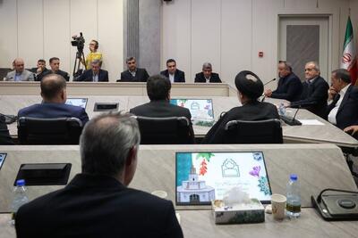 پزشکیان: در ساختار سلامت باید علاوه بر درمان، به مراقبت، آموزش و حمایت اجتماعی توجه کرد