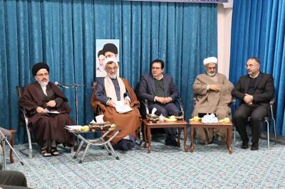  مجموعه‌های فرهنگی در قالب یک جبهه منسجم در مقابل دشمن وارد میدان شوند