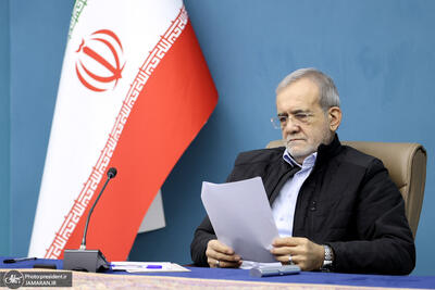  نامه جمعی از متقاضیان طرح «نهضت ملی مسکن – پروژه سازه‌کاران ایلام یکم» در شهر جدید پردیس: پس از شش سال و با وجود پرداخت حدود ۷۵۰ میلیون تومان آورده اولیه و افزایش مبلغ وام مشارکتی به ۸۵۰ میلیون تومان, هنوز هیچ واحدی به ما تحویل داده نشده است