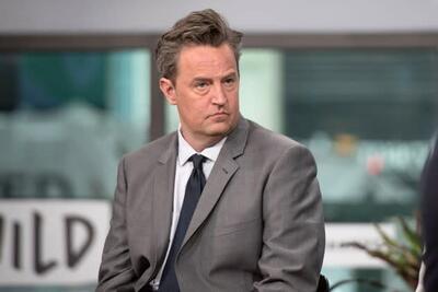 پزشک مرتبط با مرگ متیو پری بر اثر کتامین به هشت ماه حبس خانگی محکوم شد