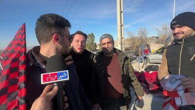 ویدیو| آواز ترکی هواداران تراکتور مقابل میکروفن خبرورزشی!