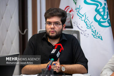  کمالی: نقد بروکراسی ناکارآمد محور اصلی مستند «مسخ‌کراسی» است