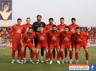 پوستر تراکتور برای دیدار با پرسپولیس با تصویر شجاع خلیل زاده