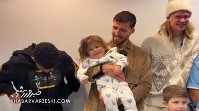 ویدیو| ستاره‌ها در بیمارستان کودکان/ حرکت زیبای باشگاه لیگ برتری - پارس فوتبال