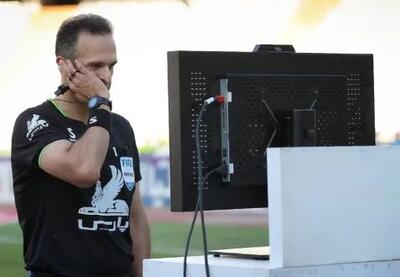 بیژن حیدری پنالتی را ندید!؟/کارشناسی داوری بازی تراکتور - پرسپولیس