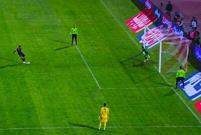 پنالتی آخر پرسپولیس مقابل تراکتور باید تکرار می شد؟ - سلام نو