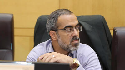 ایزدخواه: انفعال تیم اقتصادی دولت در مواجه با گرانی ها مشهود است