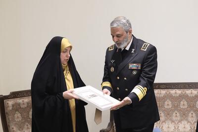 درجه سپهبدی شهید محمد باقری به خانواده ایشان اعطا شد + فیلم