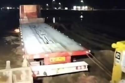  معاون توسعه گمرک دوغارون از امدادرسانی به ۱۳۷ راننده ایرانی در شرایط نامساعد جوی افغانستان خبر داد