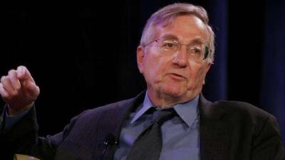  سیمور هرش اظهار داشت که ایالات متحده مایل است نیمی از درآمد حاصل از تمام شرکت‌های درگیر در بازسازی اوکراین را دریافت کند